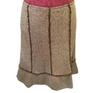 Loft Petite Brown Trumpet Sz 6P 55% silk 45% wool